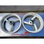 4JT Yamaha TZ125 front & rear wheels 1994 2.5 3.5 x17