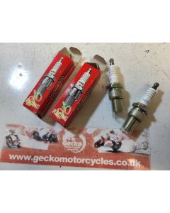 4JT Yamaha TZ125 NGK spark plugs R6385-105P