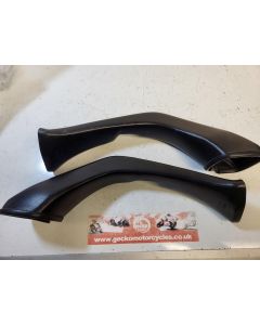 NC35 Honda RVF400 tank scoops airbox flutes