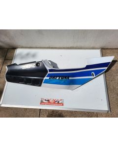 VJ22 Suzuki RGV250 right hand seat panel bodywork cowl